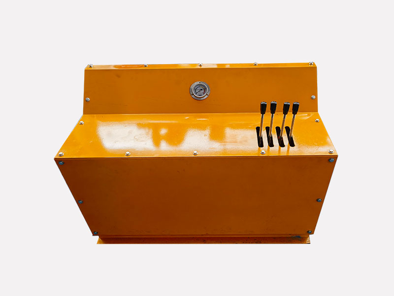 �Ď�ʽú�V��}�C(j��)Һ��ϵ�y(t��ng)